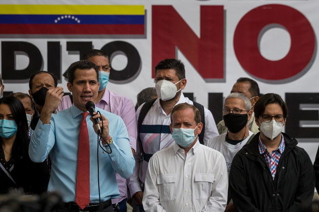 Szef wenezuelskiej opozycji Juan Guaido /Miguel Gutierrez /PAP/EPA