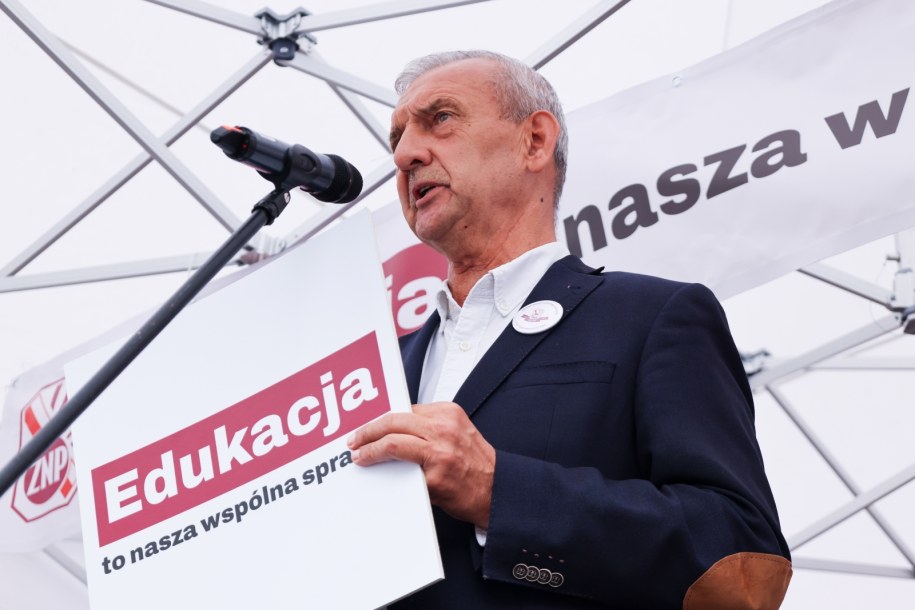 Szef ZNP Sławomir Broniarz /Albert Zawada /PAP