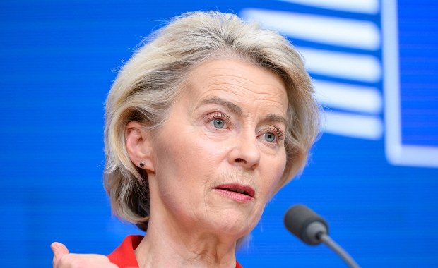 Szefowa KE zapowiada porządki w UE. "Niektóre kraje akceptują korespondencję wyłącznie faksem"