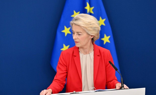 Szefowa Komisji Europejskiej przylatuje do Polski