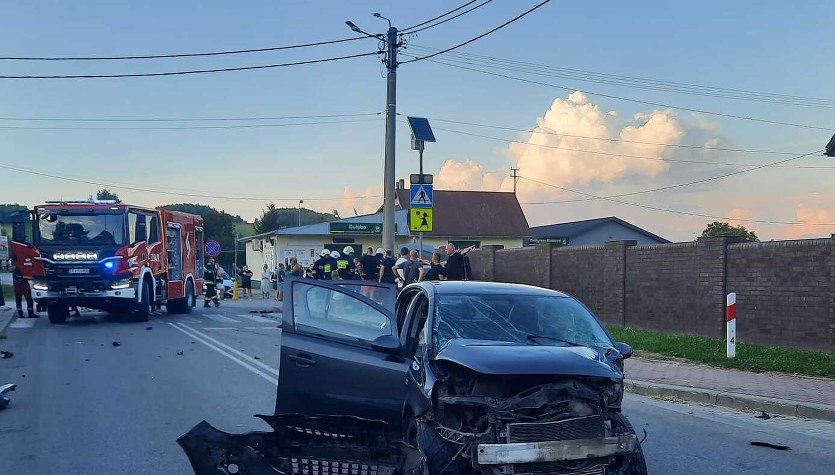 Sześć osób rannych po wypadku. Wśród nich troje dzieci 