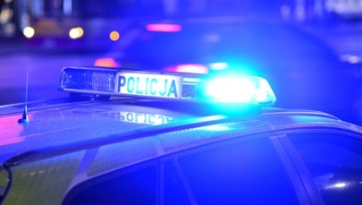 Sześć osób rannych, w tym policjanci. Pościg i dachowanie