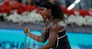 Sześć piłek meczowych i sensacyjny koniec Sabalenki