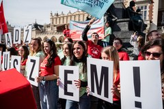 Szesnaście miast, jeden cel – zachęcić do udziału w wolontariacie. We wtorek 27 września w całej Pol