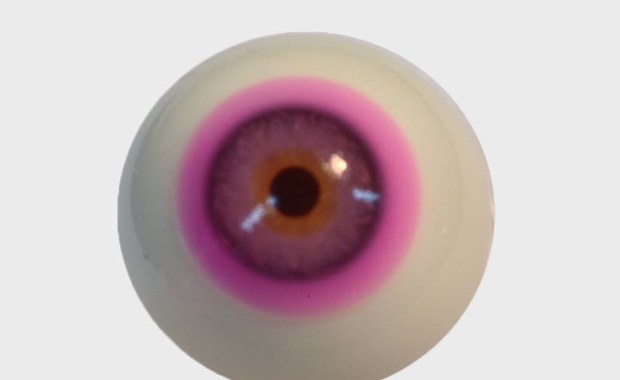 Szkła kontaktowe pomogą rozróżniać barwy