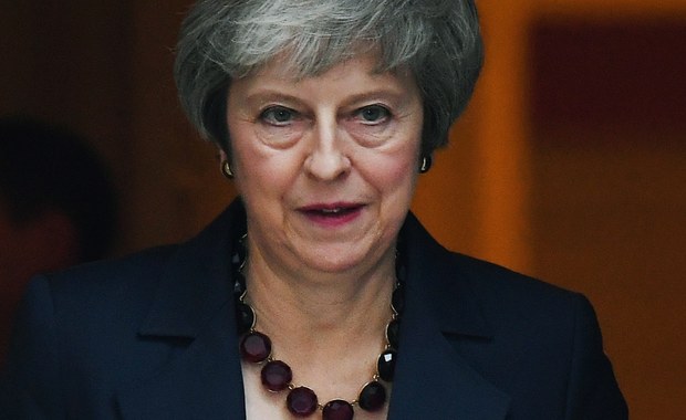 Szklaneczka whisky i kanapki męża. Tym Theresa May łagodzi swój stres