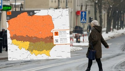 "Szklanka" na drogach i chodnikach. Alert dla kierowców