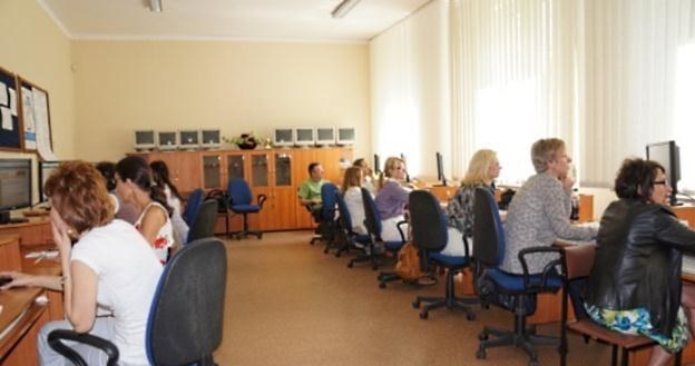 Szkoła Nowych Technologii to projekt edukacyjny, realizowany w ramach międzynarodowego programu Micr /Komputer w Firmie