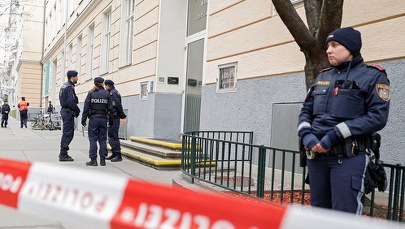 Szkoła w Wiedniu odcięta od świata. Nauczycielka wróciła z Włoch, 600 uczniów nie mogło opuścić budynku