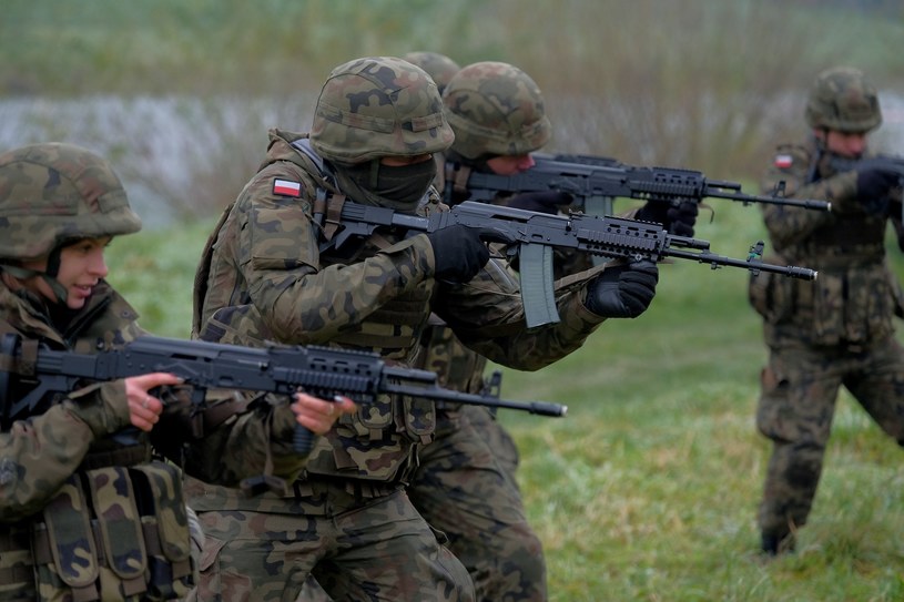 Szkolenie ogniowe żołnierzy WOT, prowadzone w Jarosławiu /Łukasz Solski /East News