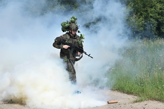 Szkolenie wojskowe na zdjęciu ilustracyjnym /	Marcin Bielecki   /PAP