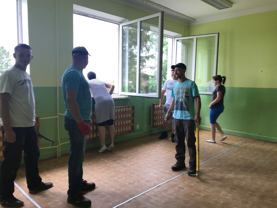 Szkolna sala, w której powstanie nowoczesna pracownia językowa, tuż przed rozpoczęciem prac /Michał Dobrołowicz /RMF FM