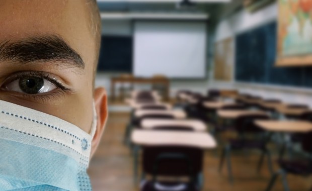 Szkoły czekają na powrót uczniów. Nie będzie klasówek i… dzwonka