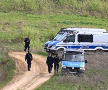 Szła w stronę masywu leśnego. Poszukiwania matki z dwojgiem dzieci
