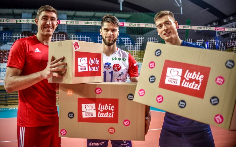Szlachetna Paczka od siatkarzy /Rafał Rusek /Materiały prasowe