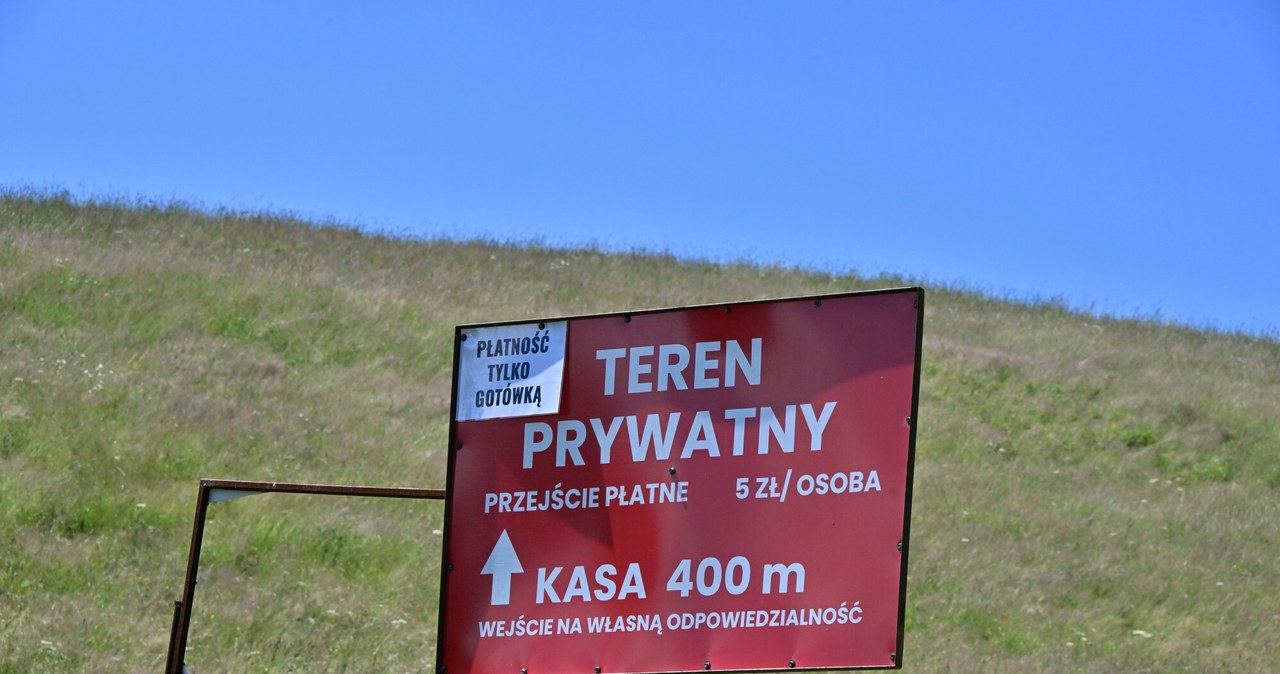 Szlak na Gubałówkę miał być płatny ze względu na prywatność terenu /Pawel Murzyn/East News /East News