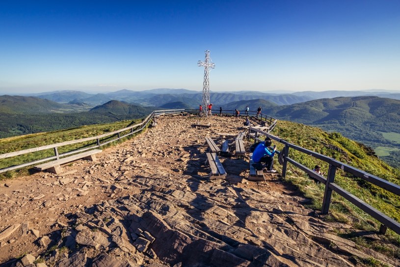 Szlaki Turystyczne w Bieszczadzkim Parku Narodowym cieszą się dużą popularnością w sezonie wakacyjnym/ Tarnica /123RF/PICSEL