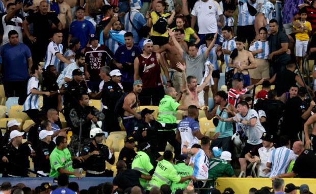 Szokujące sceny na Maracanie. Brazylia biła się z Argentyną