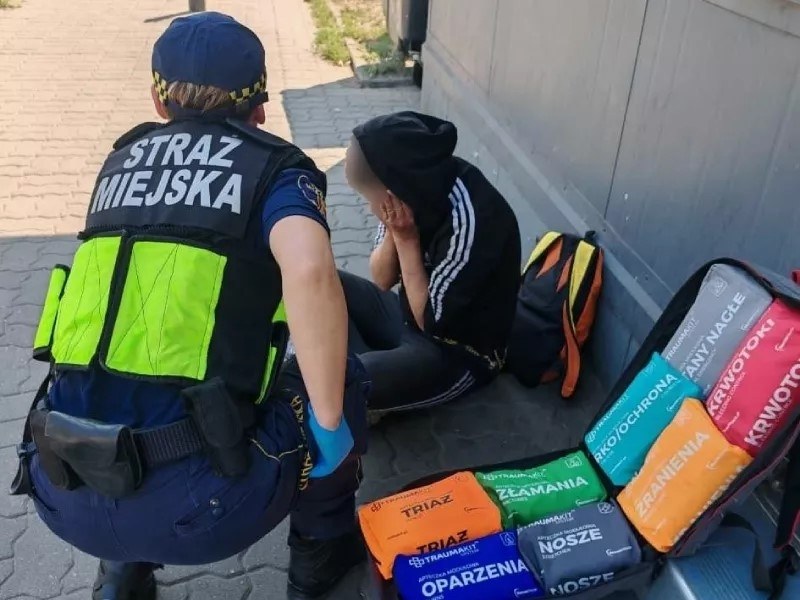 Szokujące sceny w Warszawie. Ciężarna kobieta błagała o wodę, nikt nie reagował /Straż miejska Warszawa /