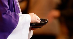 Szokujące zarzuty wobec księdza. Diecezja przeprasza