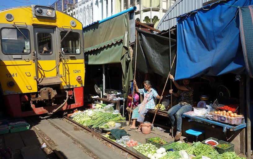 Szokujący targ w Tajlandii /Wikipedia