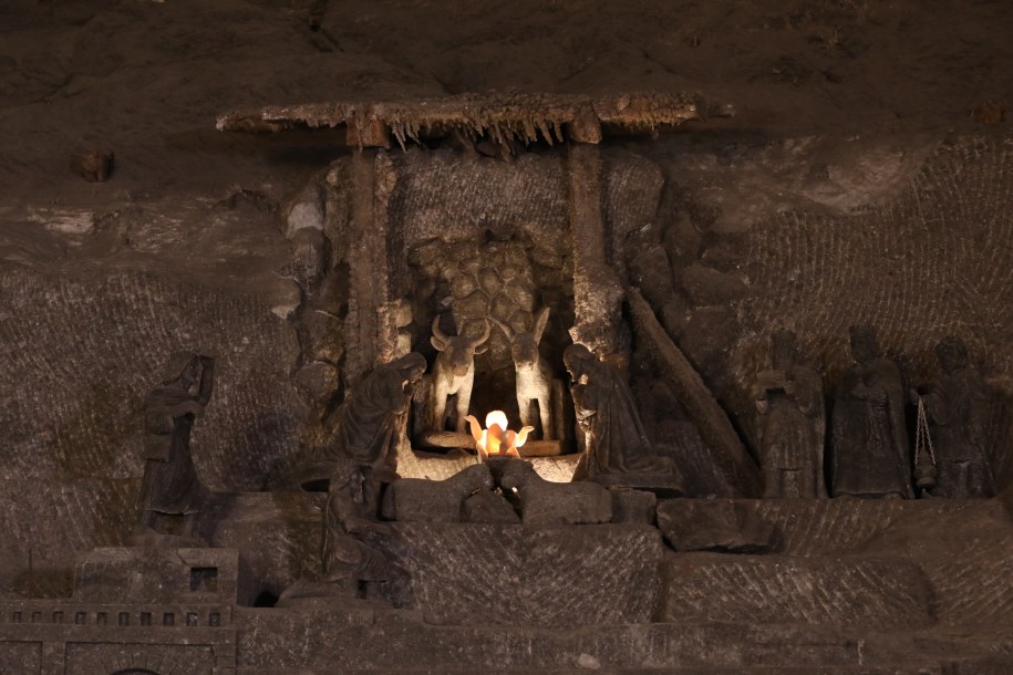 Szopka w kaplicy św. Kingi w wielickiej kopalni /Rafał Stachurski /