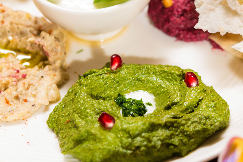 Szpinakowy hummus /123RF/PICSEL