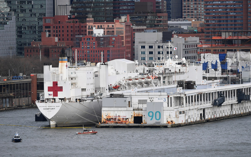 Szpital marynarki wojennej u wybrzeża New Jersey /AFP