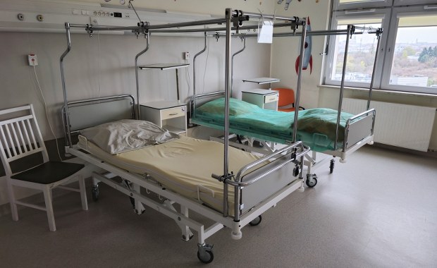 Szpital na Mazowszu wstrzymuje planowe przyjęcia pacjentów