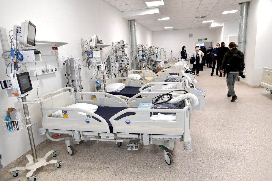 Szpital tymczasowy dla chorych na Covid-19 w Szczecinie, oddział Samodzielnego Publicznego Szpitala Klinicznego Nr 2 PUM / 	Marcin Bielecki    /PAP