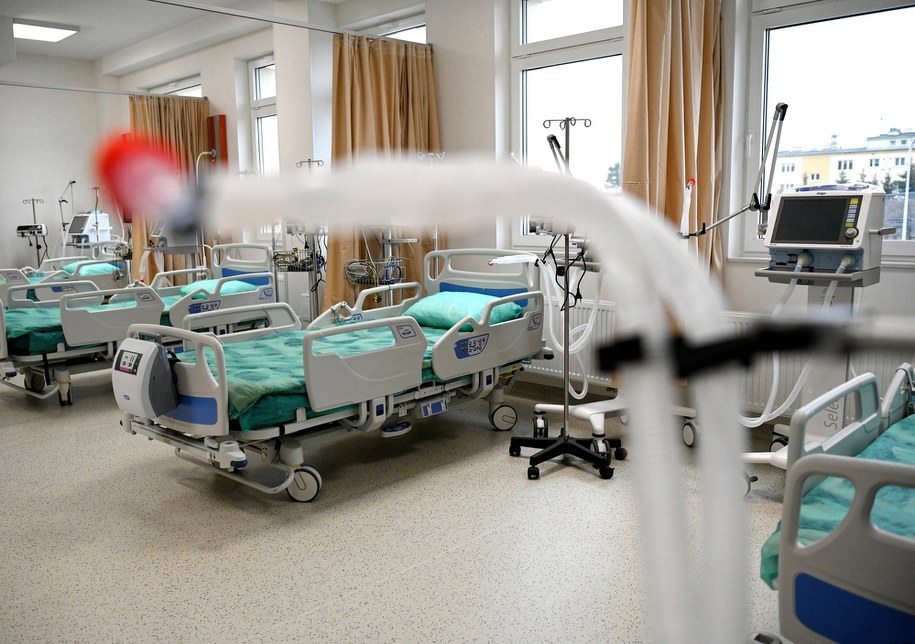 Szpital tymczasowy dla pacjentów z Covid-19 w Rzeszowie /Darek Delmanowicz /PAP