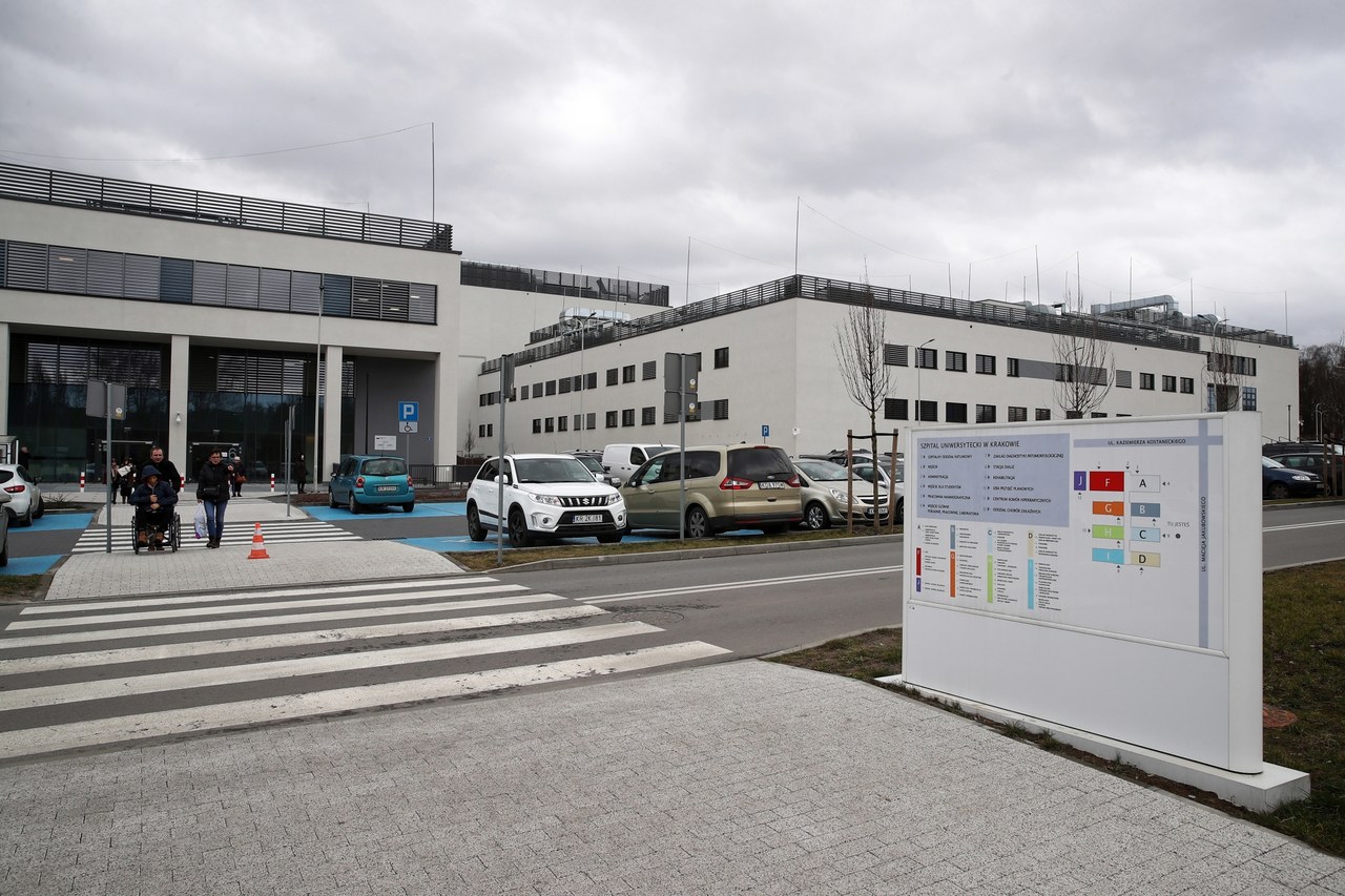 Szpital Uniwersytecki w Krakowie zamyka kolejne oddziały