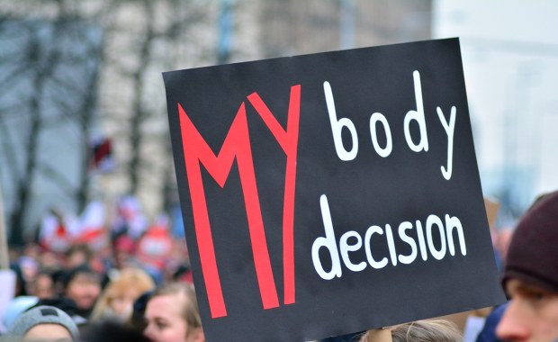 Szpital w Łodzi odmówił aborcji. NFZ nałożył ponad 200 tys. zł kary 