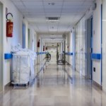 Szpital wyda 16 mln zł na meble. Zgłosiła się jedna firma