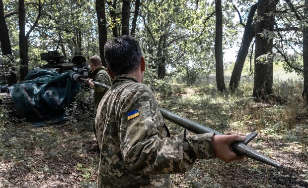 Sztab Generalny Ukrainy: Odparliśmy rosyjskie szturmy na kilku kierunkach [ZAPIS RELACJI]