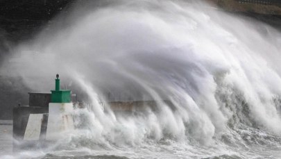 Sztorm Goretti uderzy w Europę. Odwołane loty, zakłócenia na kolei i alerty
