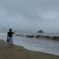 Meksyk w okowach dwóch sztormów