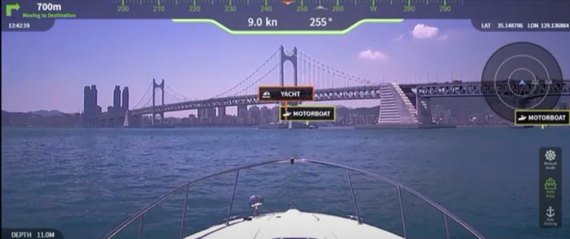 Sztuczna inteligencja analizuje położenie wszystkich obiektów wokół statku i dostosowuje do nich kurs /YouTube