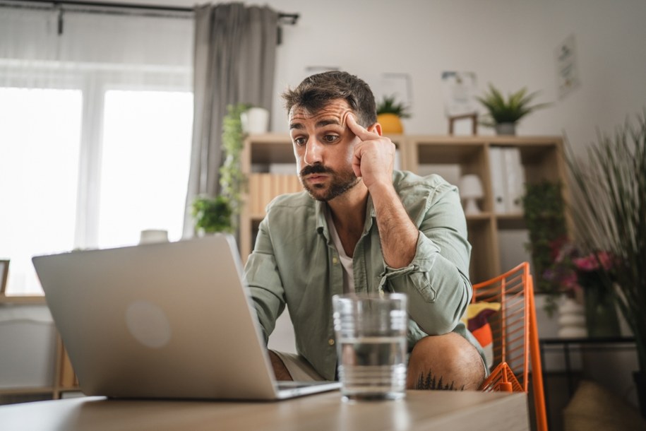 Sztuczna inteligencja dogoniła nas w kreatywności /Shutterstock