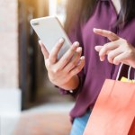moda Sztuczna inteligencja rusza na zakupy. Pomaga już ponad 65 proc. Polaków