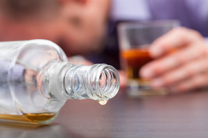 Sztuczny hormon wątroby przełomem w leczeniu alkoholizmu?