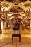 Sztuka szwajcarska: biblioteka klasztoru w St. Gallen /Encyklopedia Internautica