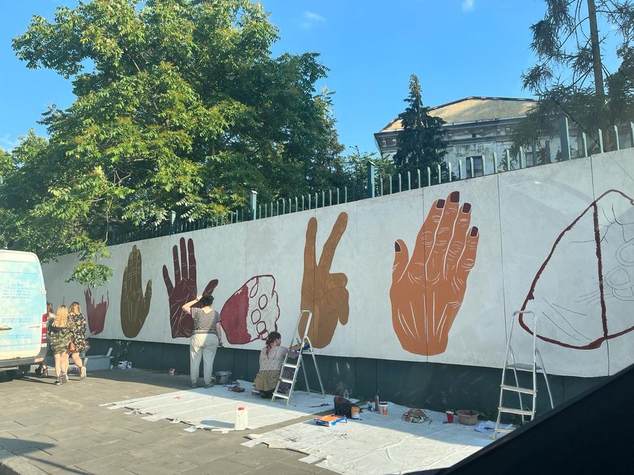 Sztuka uliczna na Dolnych Młynów 10 /RMF FM