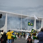 Szturm na budynki rządowe w Brazylii. Prezydent ogłosił dekret 