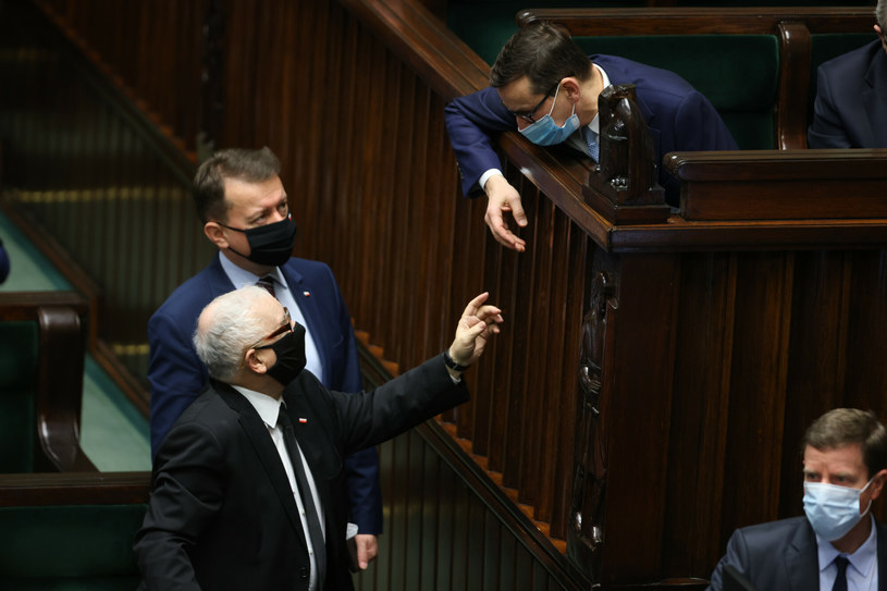 Szubartowicz: Krucha większość będzie tylko jednym z kłopotów Zjednoczonej Prawicy /Andrzej Iwańczuk /Reporter