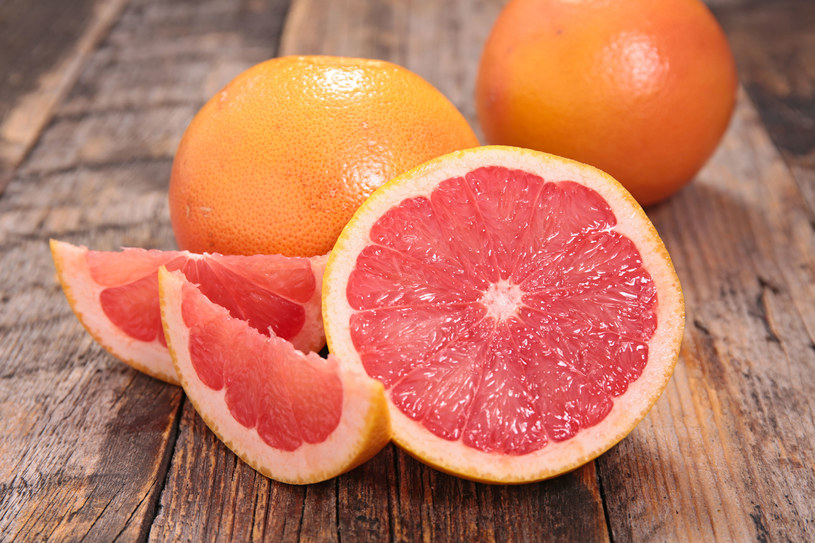 Szukajmy owoców o jędrnej skórce i intensywnym kolorze, to one dostarczą nam najwięcej cennych składników odżywczych /123RF/PICSEL