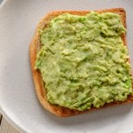 Szukasz tańszego zamiennika dla guacamole? Kup to warzywo i zrób zdrową pastę