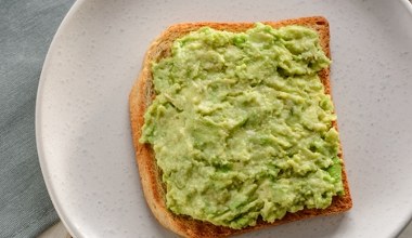 Szukasz tańszego zamiennika dla guacamole? Kup to warzywo i zrób zdrową pastę