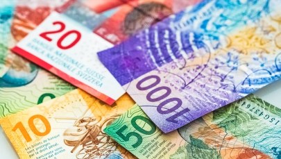 Szwajcaria podnosi stopy procentowe. Złe wieści dla frankowiczów