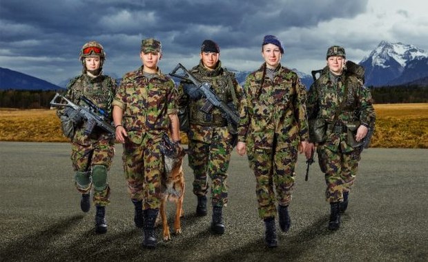 Szwajcarska armia dostanie… damską bieliznę